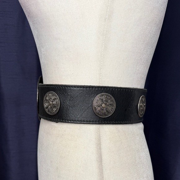 Vintage Boho Wide Black Leather Medallion Concho Belt - Picture 2 of 6